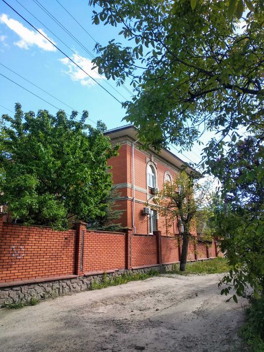 Оренда будинку Під офіс або для сімʼї Підвал