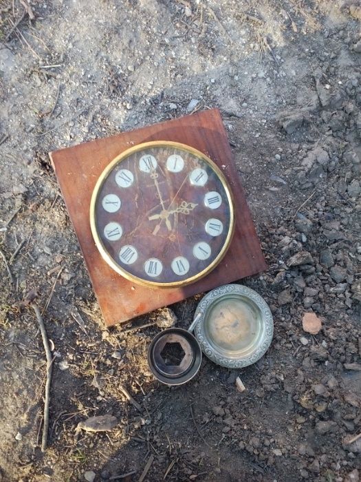 Часы настенные старые