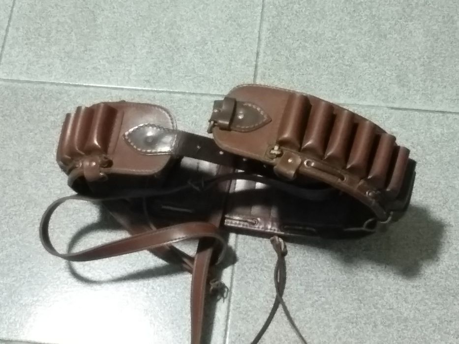 Cartucheira em pele