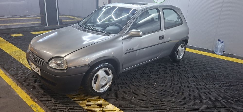 Opel corsa 1.4 SI