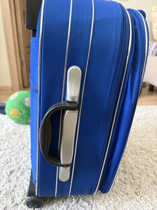 Невеличкий чемодан тканевий