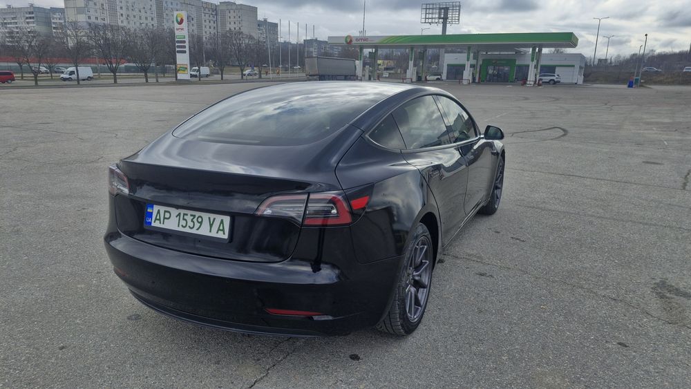 Продам Tesla model 3