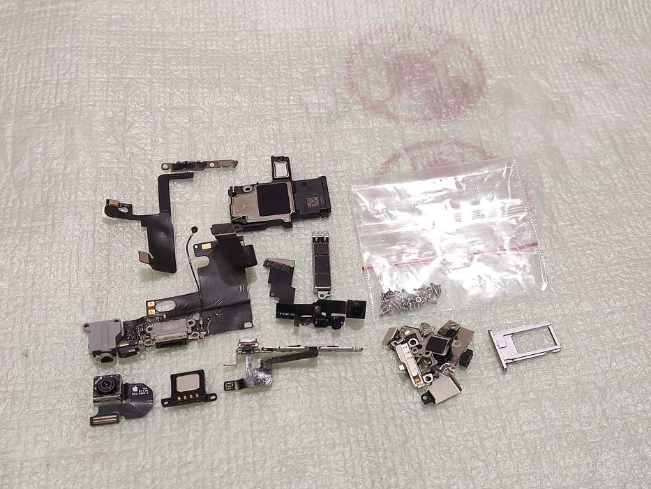 РАЗБОРКА – Apple iPhone 6 / 64GB "(A1549)" Neverlock