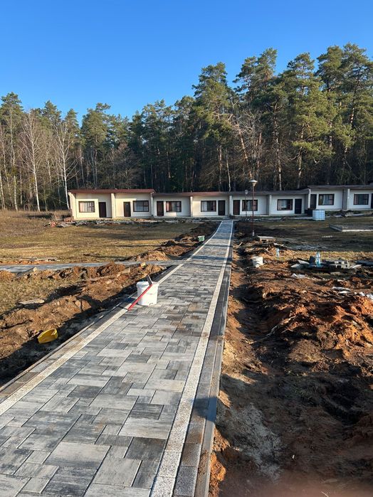 Kompleksowe układanie kostki brukowej, odwodnienia, drenaże