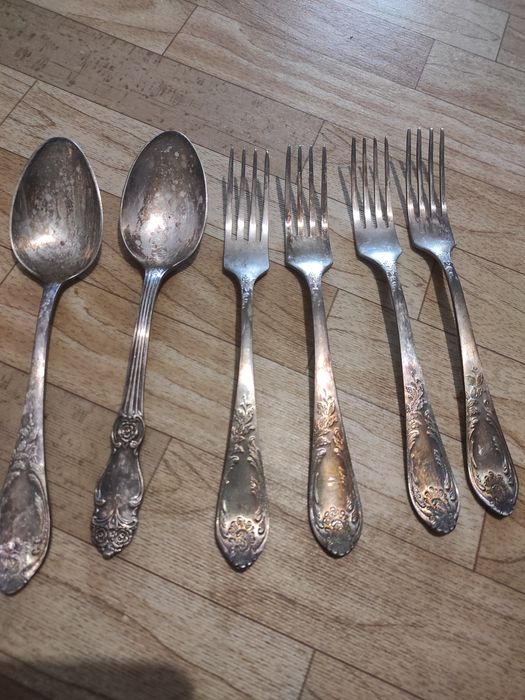 Столовые приборы