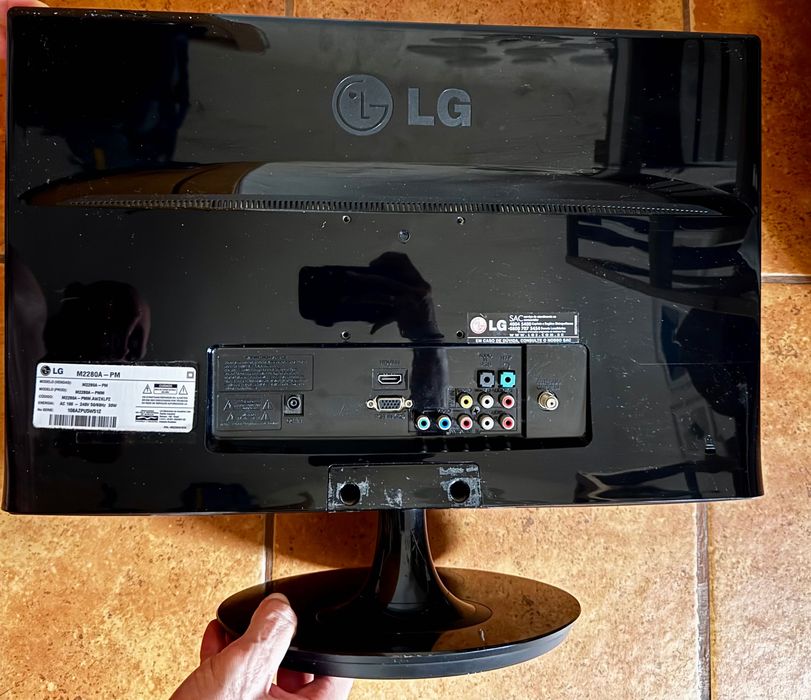 TV/Monitor LG “21.5 LED Full HD