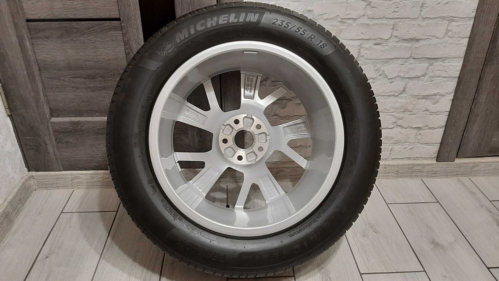 Нове колесо Audi Q3 диск R18 5x112 скат Michelin Primacy 4 235/55 R18