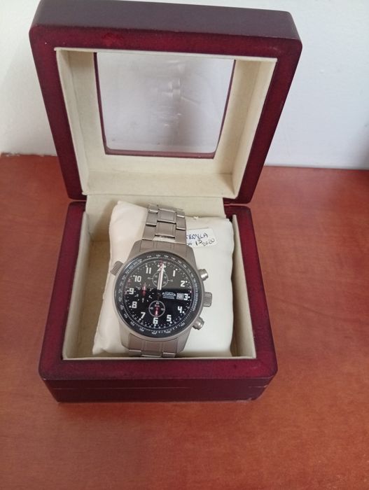 Relogio com chronograph