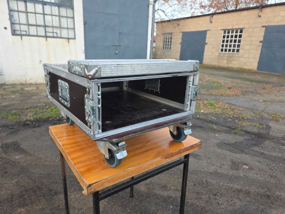 RACK 4U 2x szyna (60cm pomiędzy) case flightcase FAKTURA
