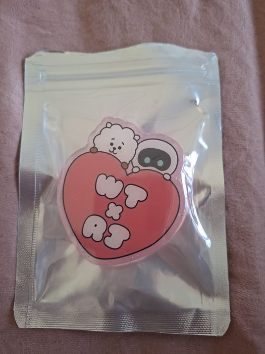 Popsocket exclusivo do Jin dos BTS com RJ e wootteo