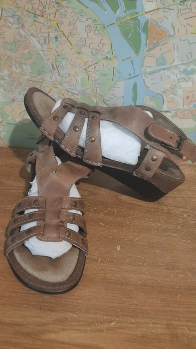 Босоножки женские коженные р.40.