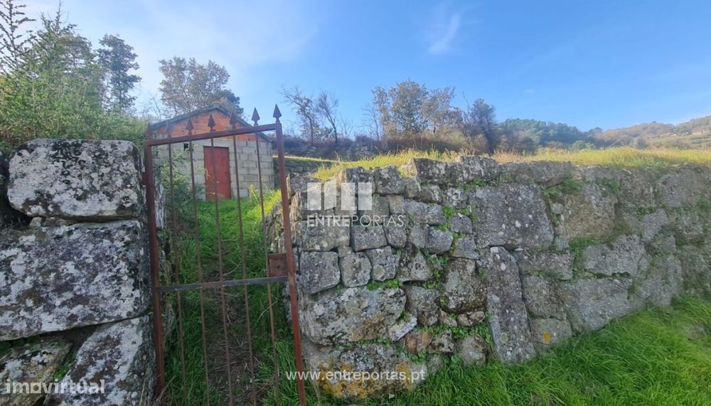 Venda de Terreno, Valadares Baião