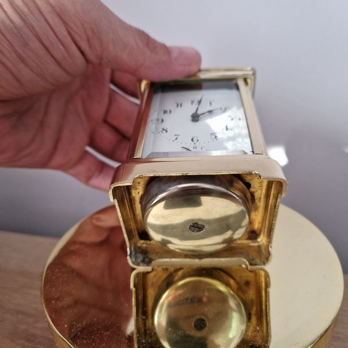 Sprzedam piękny zegar miniatura