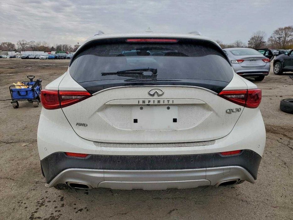 2017 Infiniti QX30 BASE