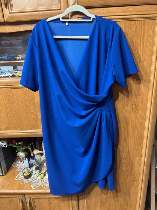 Sukienka wizytowa plus size