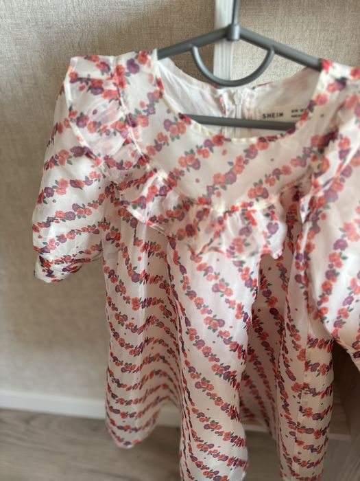 Сукня у квіти