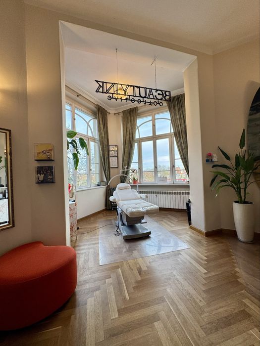 Wynajme stanowisko.  Ostatnie miejsce!!  w Poznaniu