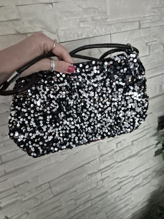 Nowa torebka wieczorowa