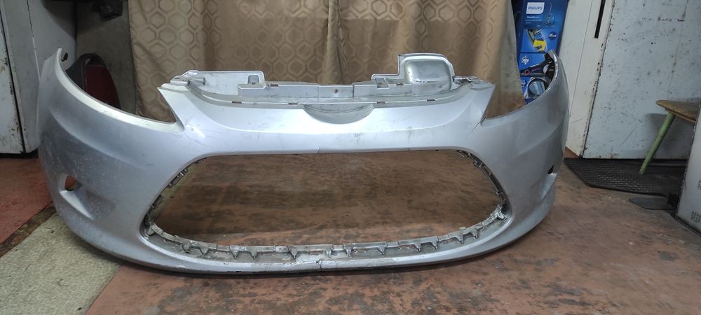 Бампер передній Форд Фієста МК7