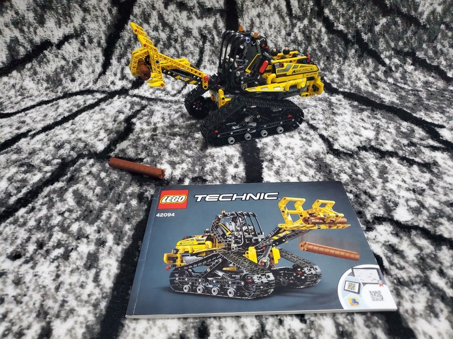 Lego Technic 42094 Koparka Gąsienicowa do Drewna