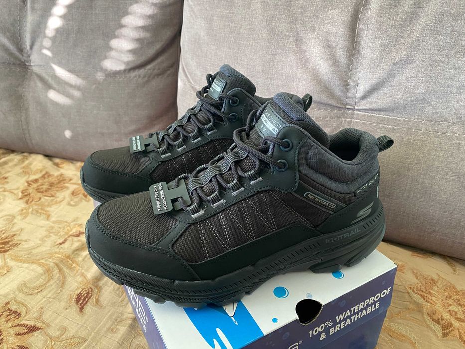 Жіночі Трекінгові Ідеальні Кросівки Skechers 100%Waterproof Breathable