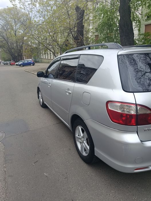Toyota Avensis Verso