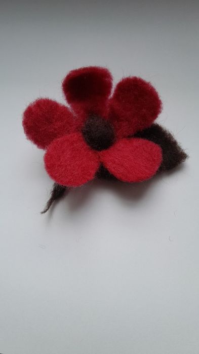 Broszka filcowa, handmade