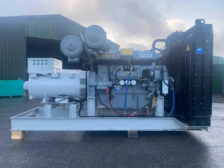 Дизельний генератор 800 kVA/640кВт Broadcrown – Perkins / Marelli
