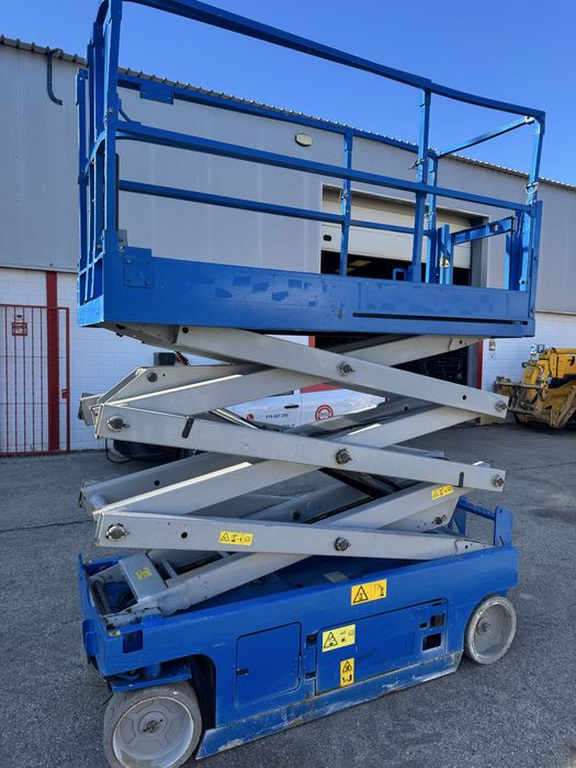 Plataforma elevatoria eletrica tesoura 8mt (usada)