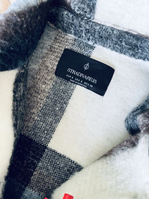 Тепла куртка сорочка у клітинку Stradivarius