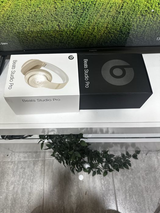 Beats Studio Pro Wireless - Cor Sandstone (Como Novos / Selados)