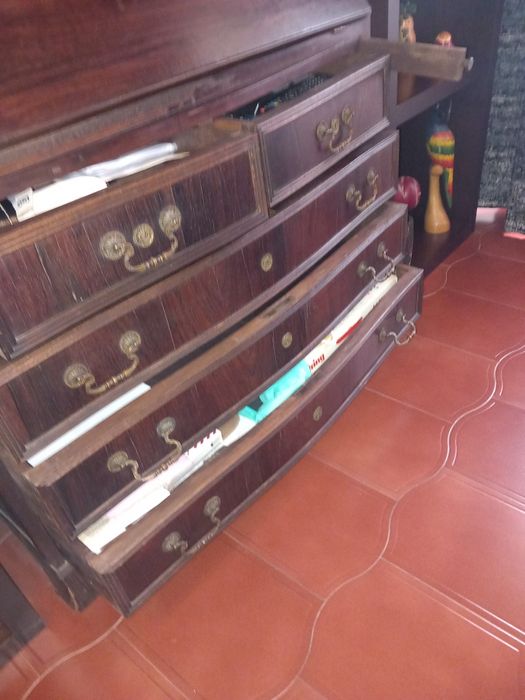 Escrevaninha castanha antiga