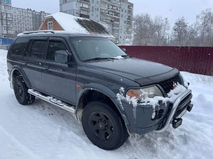 Mitsubishi pajero sport