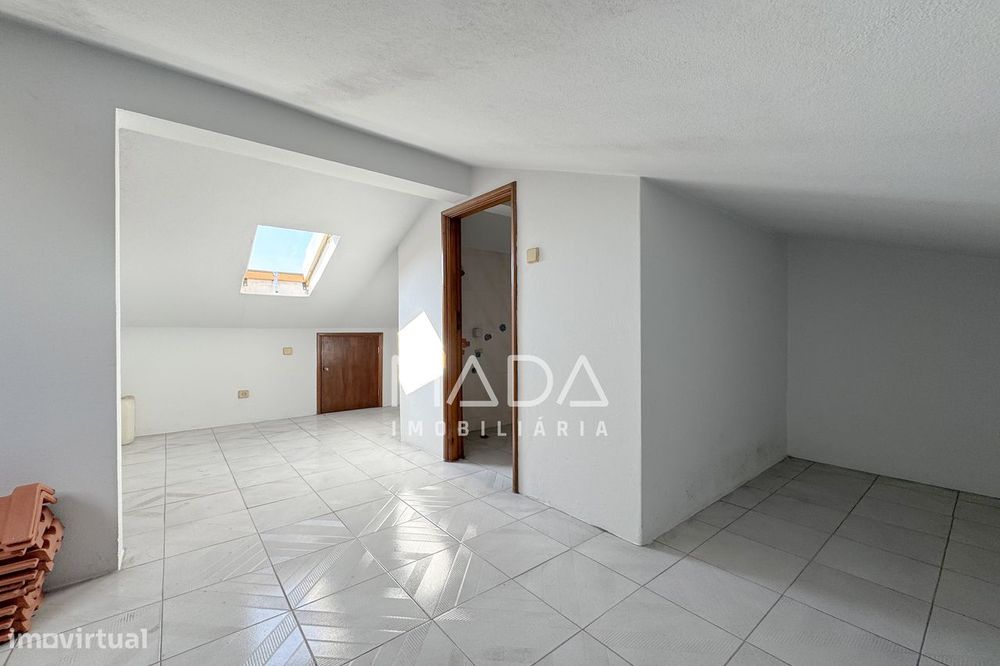 Apartamento T2+1 (último piso) c/sótão no centro histórico de Braga