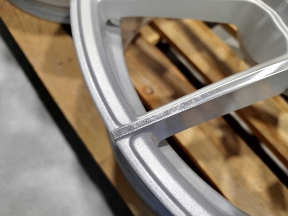 OUTLET! Felgi Japan Racing JR30 20x8,5 ET35 5x115 Silver Machined Face