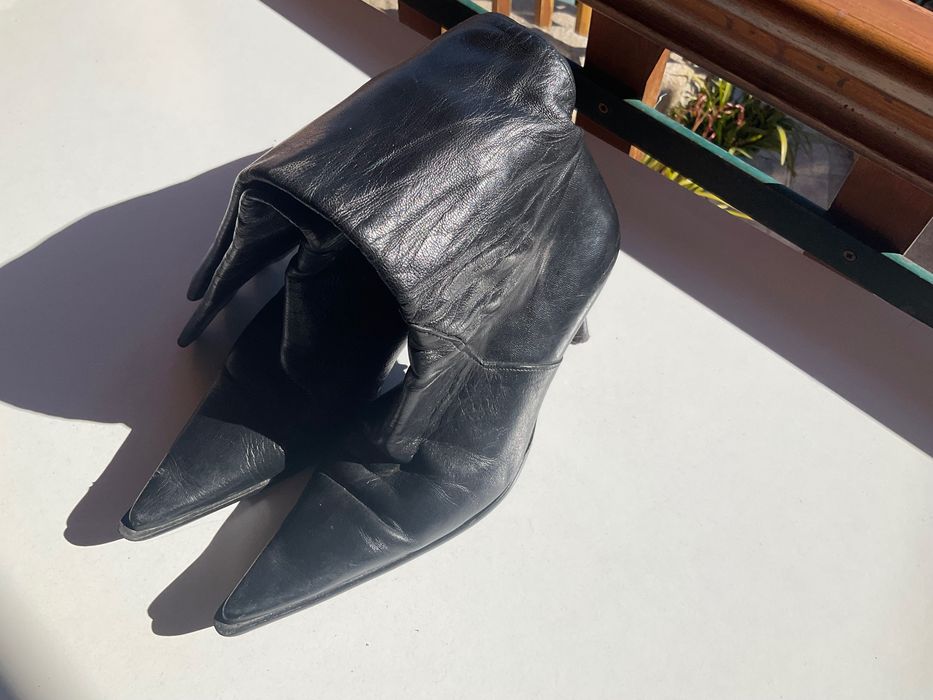 Vintage Leather High-heel Boots - Black High-heel Boots