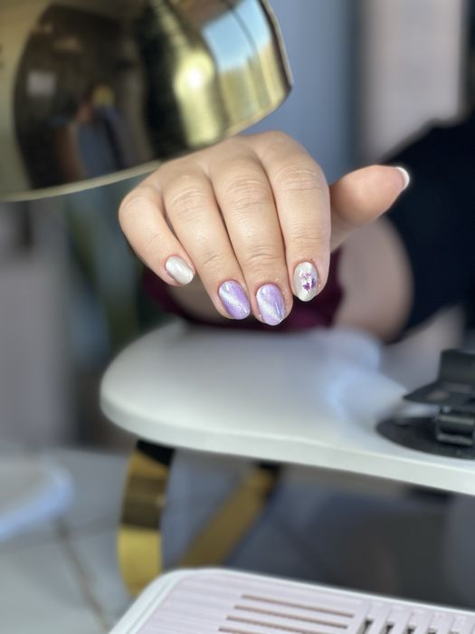 Unhas de gel e gelinho