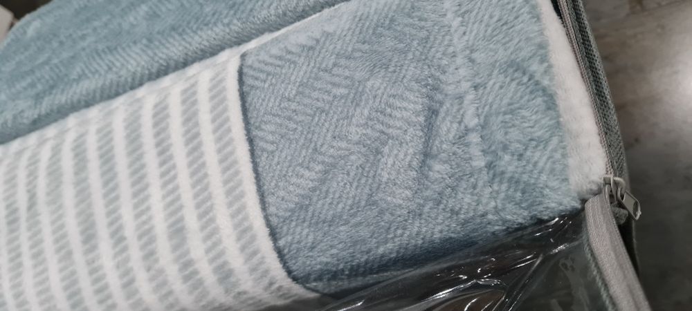 Lençóis polares NOVOS na embalagem para cama de 180x200 cm