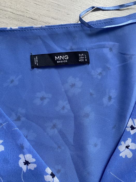 Платье голубое mng