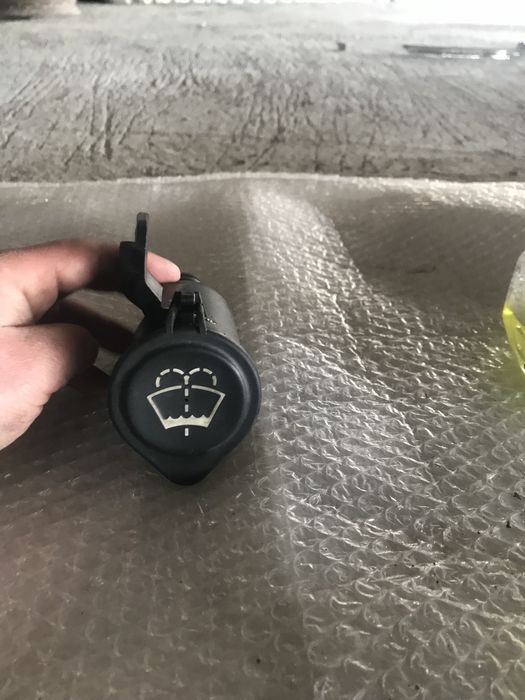 Горловина омивача е39