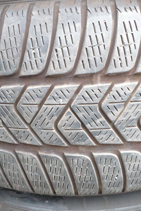 Opony Pirelli Scorpion 255/50R19 107V 5mm Zima RSC 2017r. 4 szt.