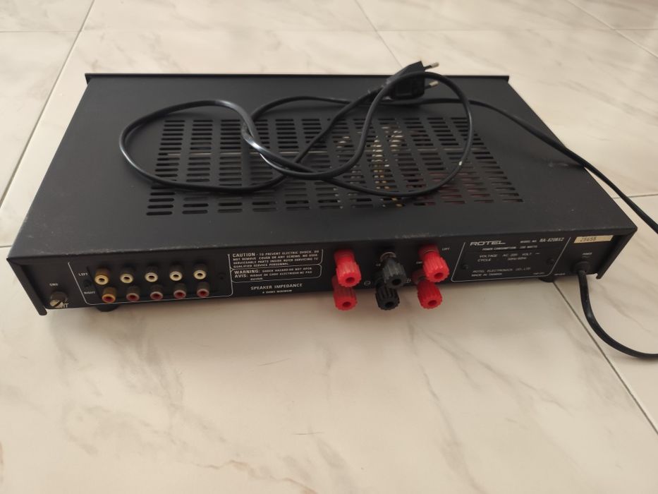 Amplificador Rotel RA-820BX2