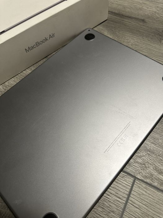 MacBook Air M2 256 GB A2681