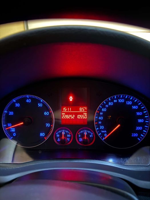 Golf 5 , 1.4 benzyna
