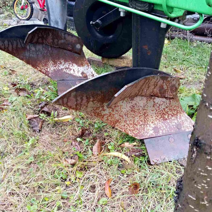 Продам плуг 2*25