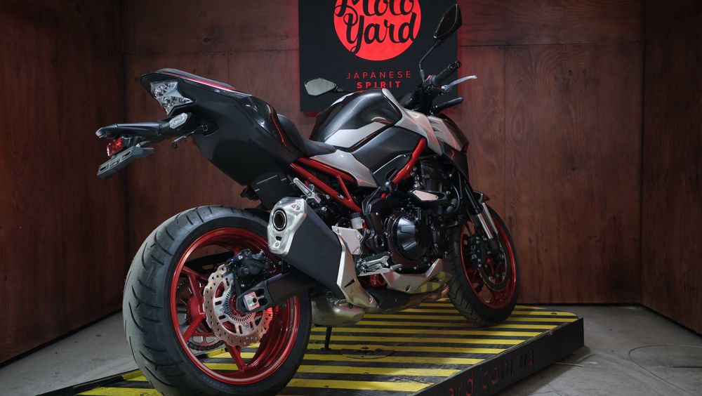 Kawasaki Z900 із Японії