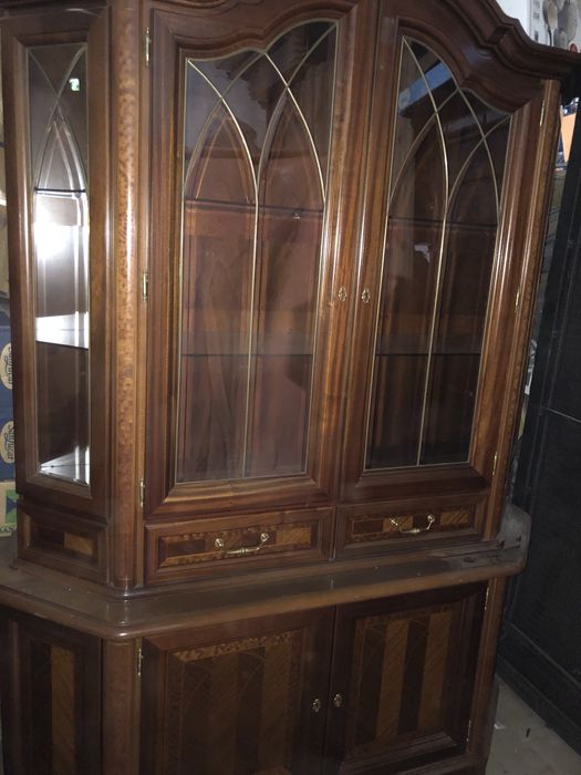 Piekny stylowy kredens