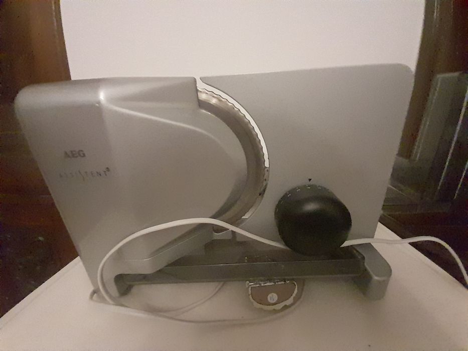 Máquina domestica nova, marca ALG