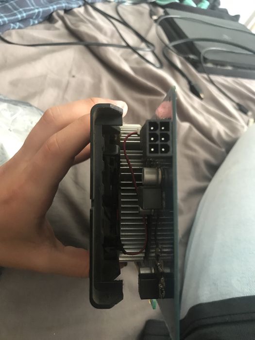 AMD Radeon 7700 series64585872395139124