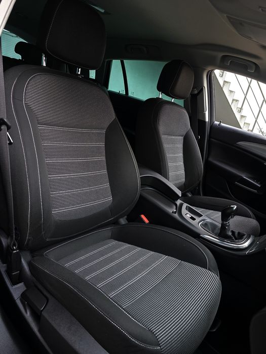 Opel Insignia Sports Tourer Executive GPS 1.6CDTI 136CV CX6 - Garantia